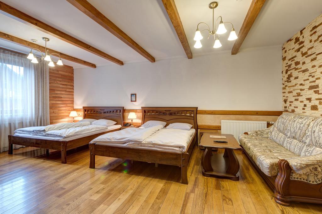 بوكوفِل Hotel Perlyna Karpat المظهر الخارجي الصورة