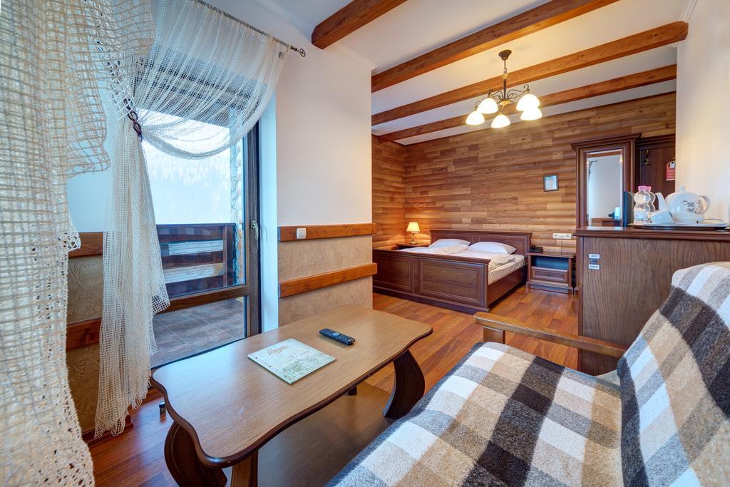 بوكوفِل Hotel Perlyna Karpat المظهر الخارجي الصورة