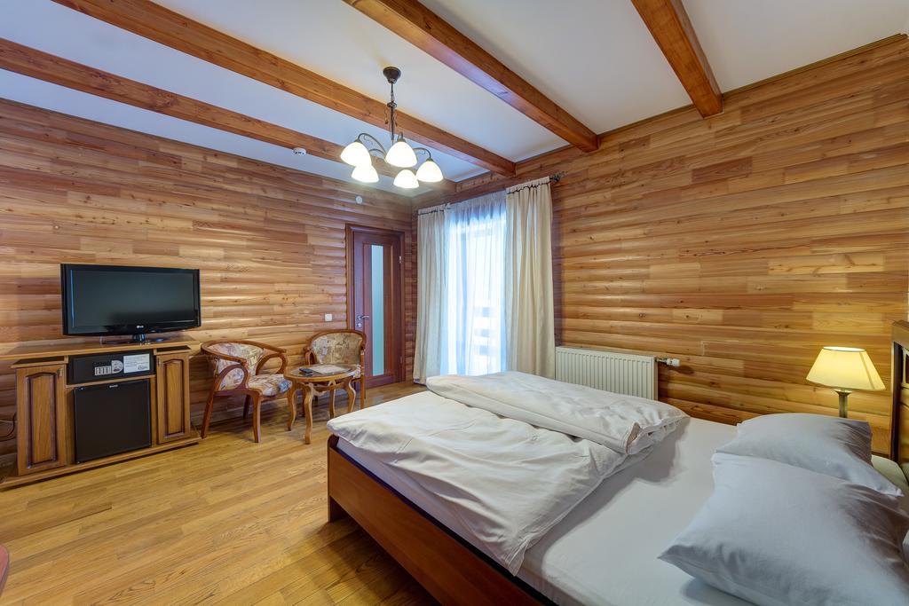 بوكوفِل Hotel Perlyna Karpat المظهر الخارجي الصورة