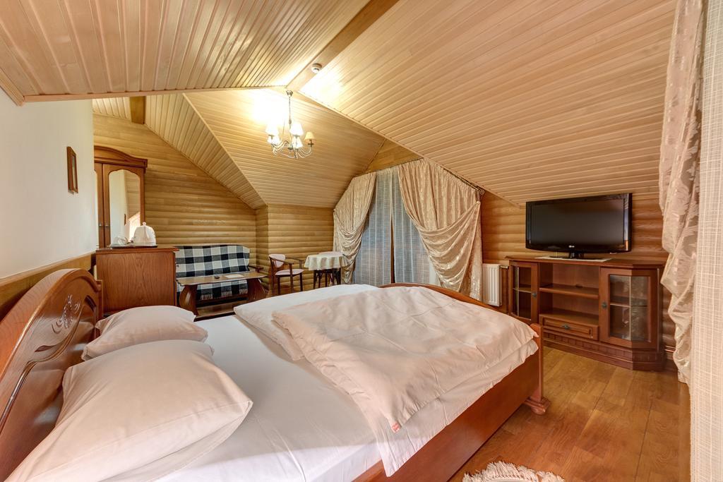 بوكوفِل Hotel Perlyna Karpat المظهر الخارجي الصورة