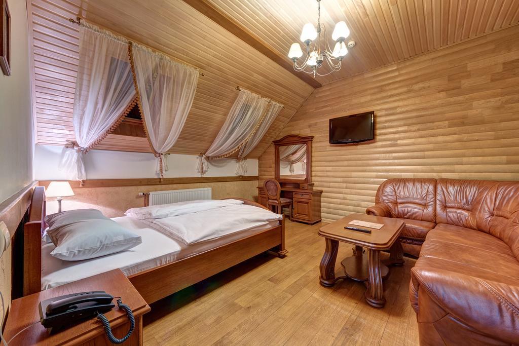 بوكوفِل Hotel Perlyna Karpat المظهر الخارجي الصورة
