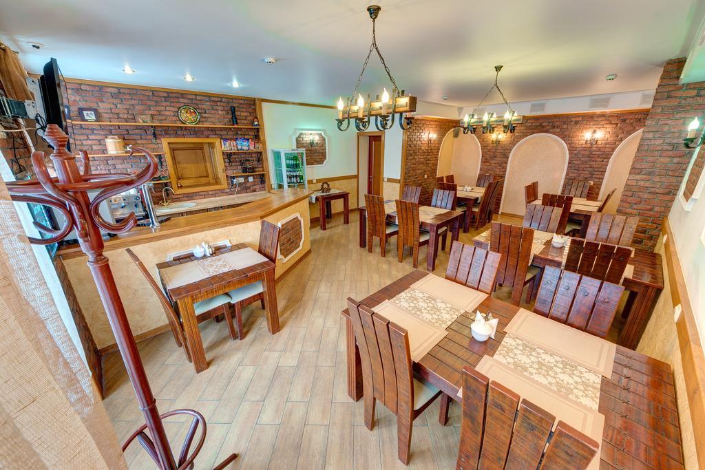 بوكوفِل Hotel Perlyna Karpat المظهر الخارجي الصورة