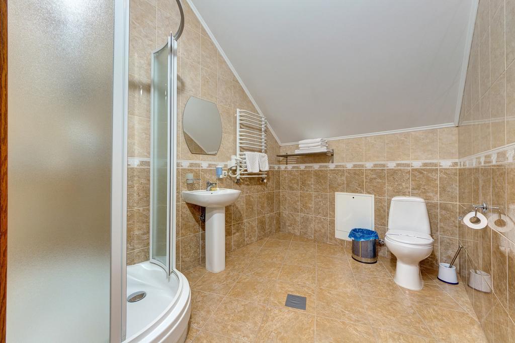 بوكوفِل Hotel Perlyna Karpat الغرفة الصورة